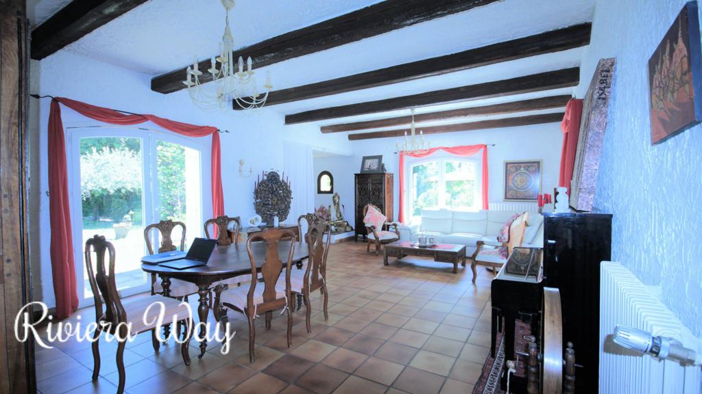 5 room villa in Roquefort-les-Pins, photo #2, listing #82474014