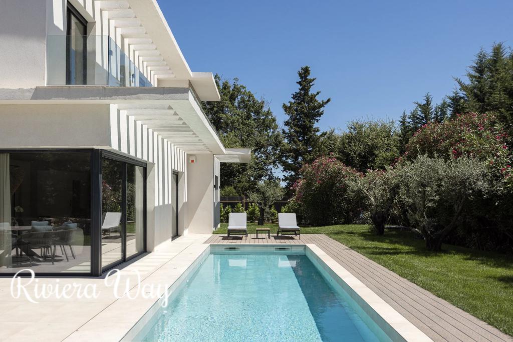 5 room villa in Mougins, photo #2, listing #100117794