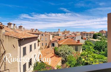 Apartment in Antibes