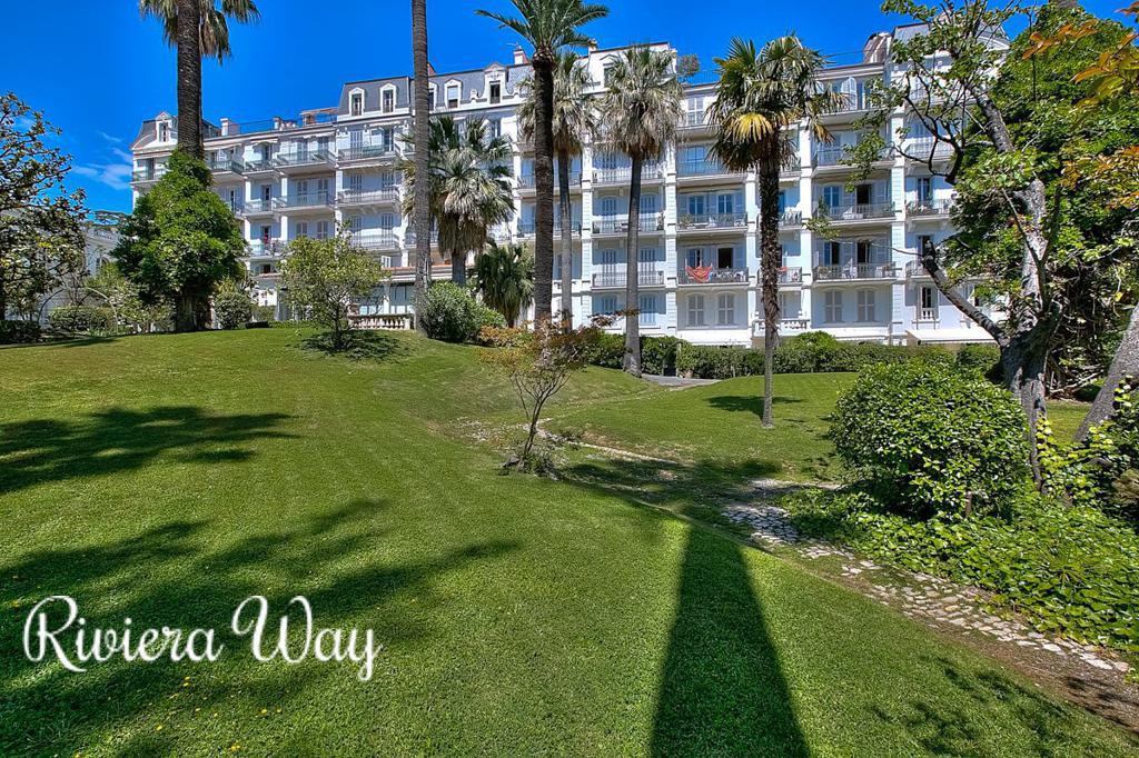 4 room apartment in Cannes, photo #3, listing #75736626