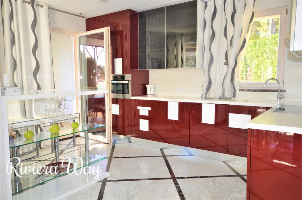 5 room villa in Cap d'Antibes, photo #4, listing #83875218