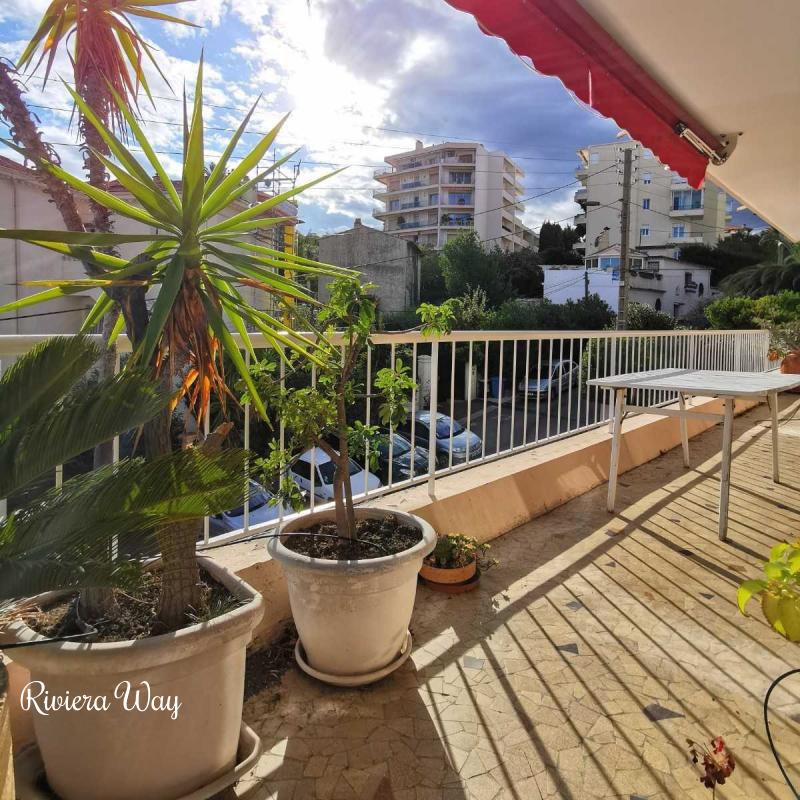 Apartment in Cannes, 60 m², photo #1, listing #80938998