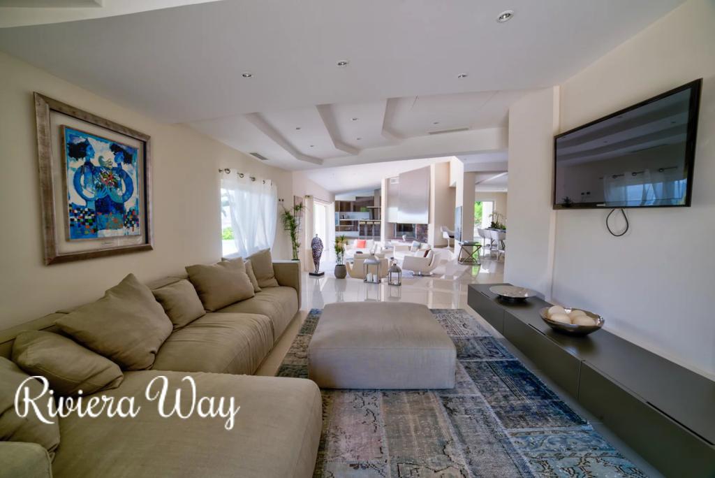 8 room villa in Muan-Sarthe, photo #5, listing #98811384