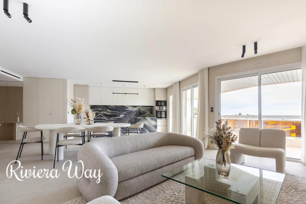 4 room apartment in Californie - Pezou, photo #1, listing #105470022