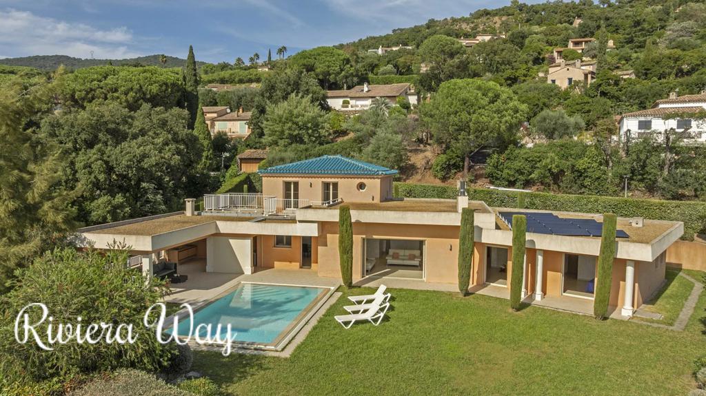 8 room villa in Cavalaire-sur-Mer, photo #5, listing #104236272