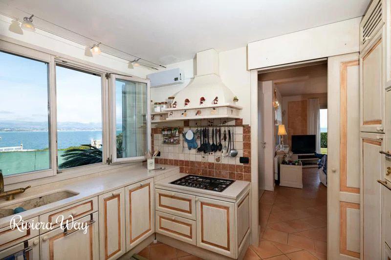 7 room villa in Cap d'Antibes, photo #2, listing #99741978