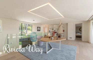 8 room villa in Saint-Tropez