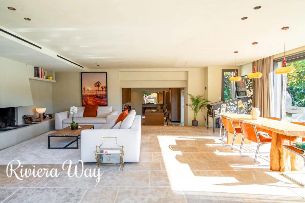 6 room villa in Pégomas, photo #3, listing #105707910