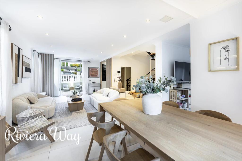 7 room villa in Le Cannet, photo #6, listing #103257000