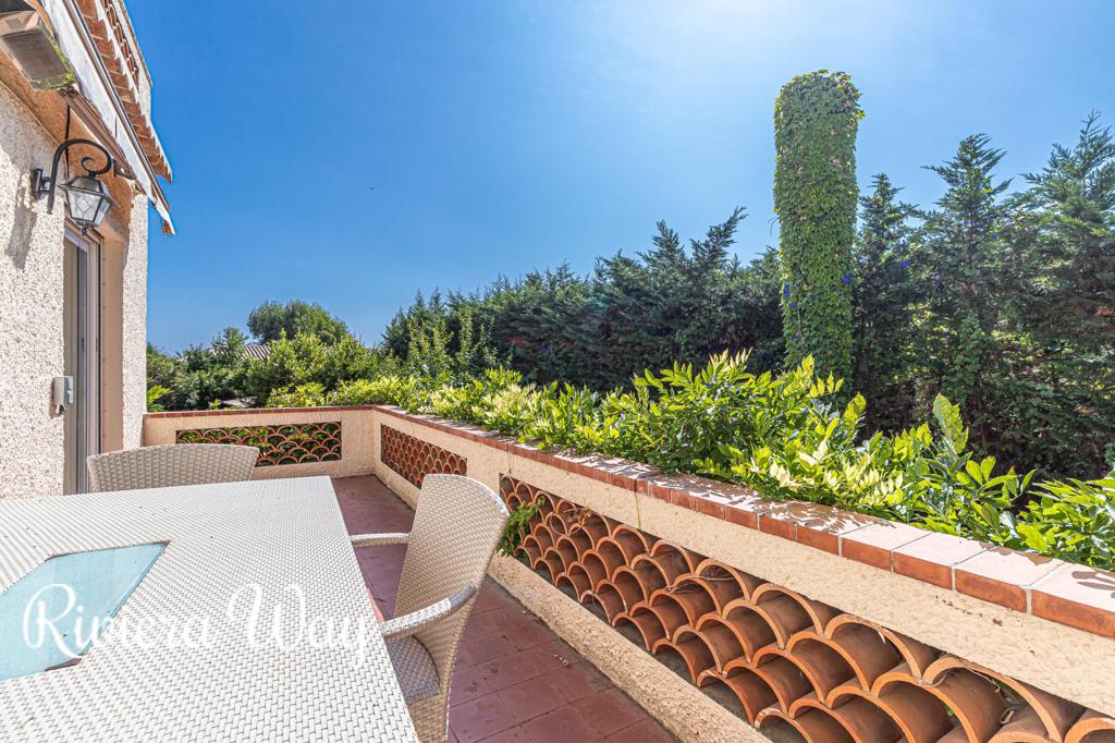 6 room villa in Cap d'Antibes, photo #10, listing #84254856