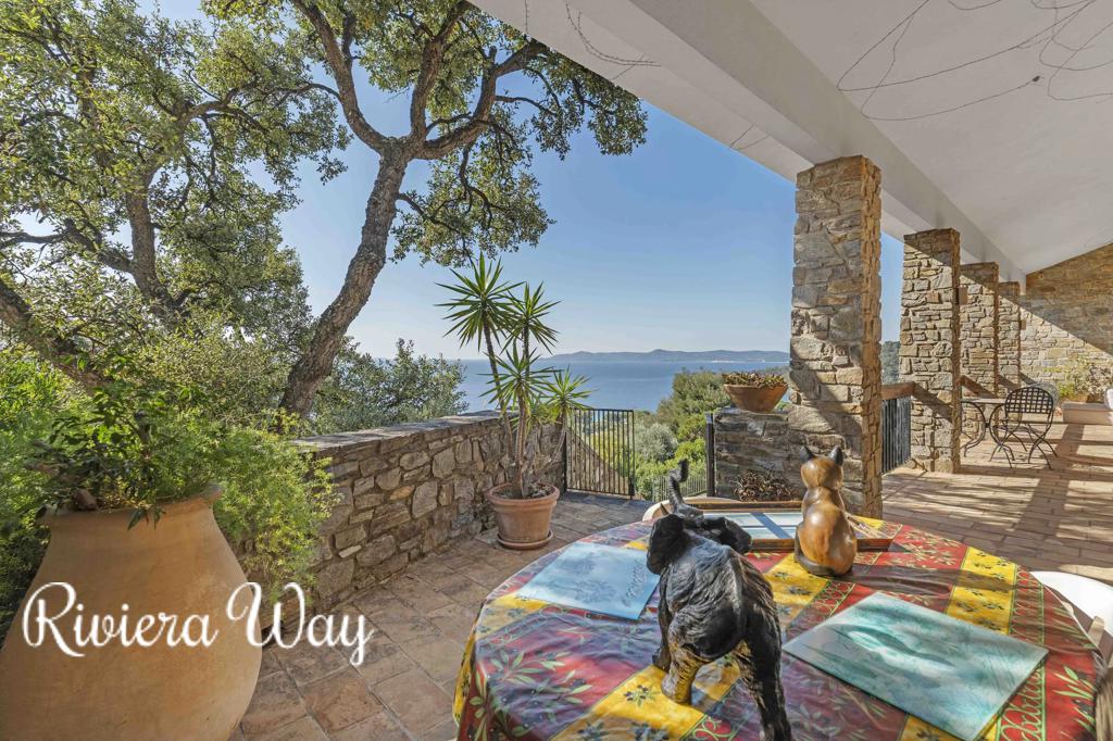 Villa in Le Lavandou, photo #3, listing #104398854