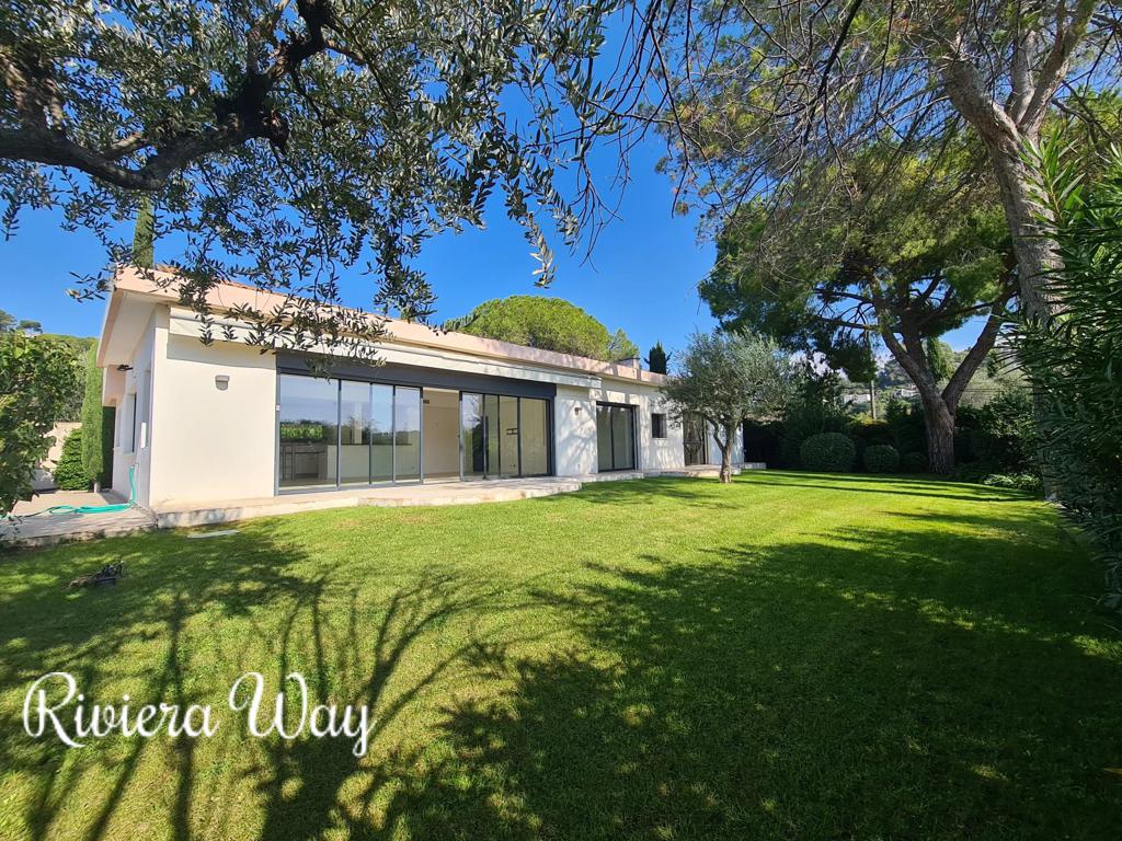 5 room villa in Mougins, photo #1, listing #107178120