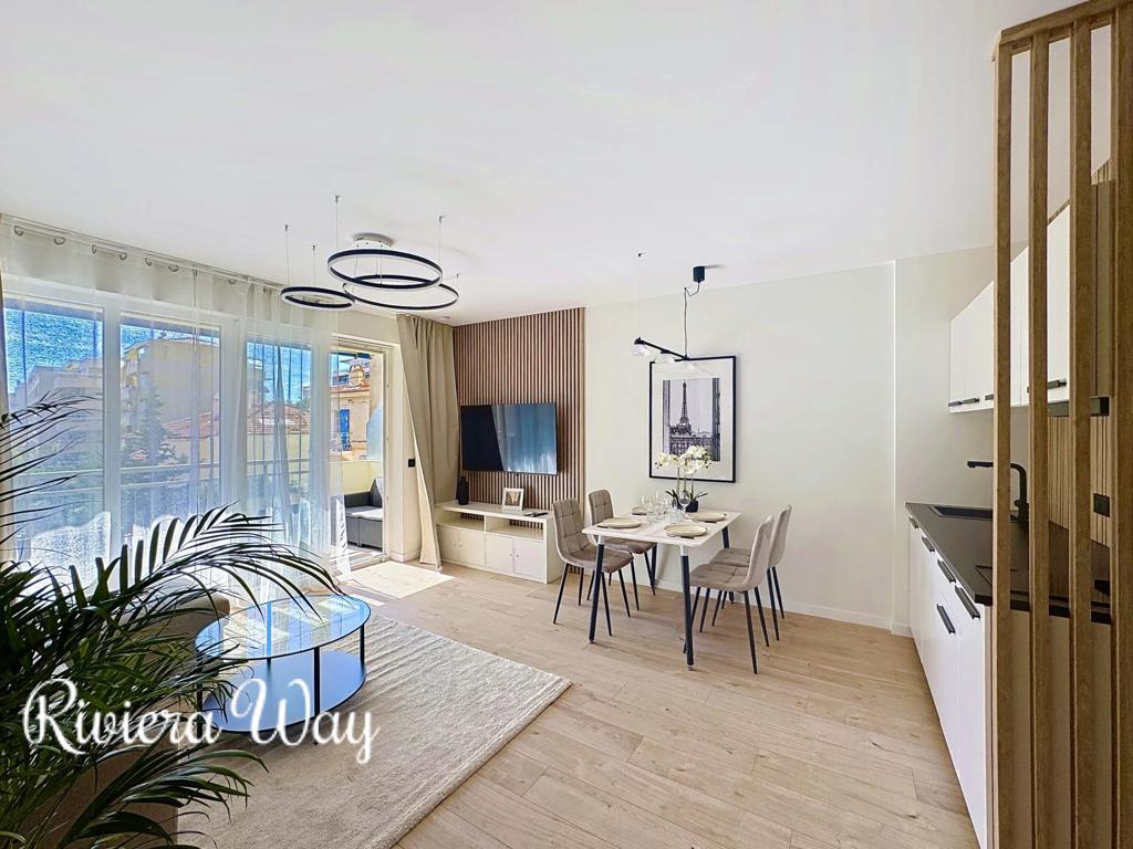 2 room apartment in Cannes, photo #6, listing #104301456