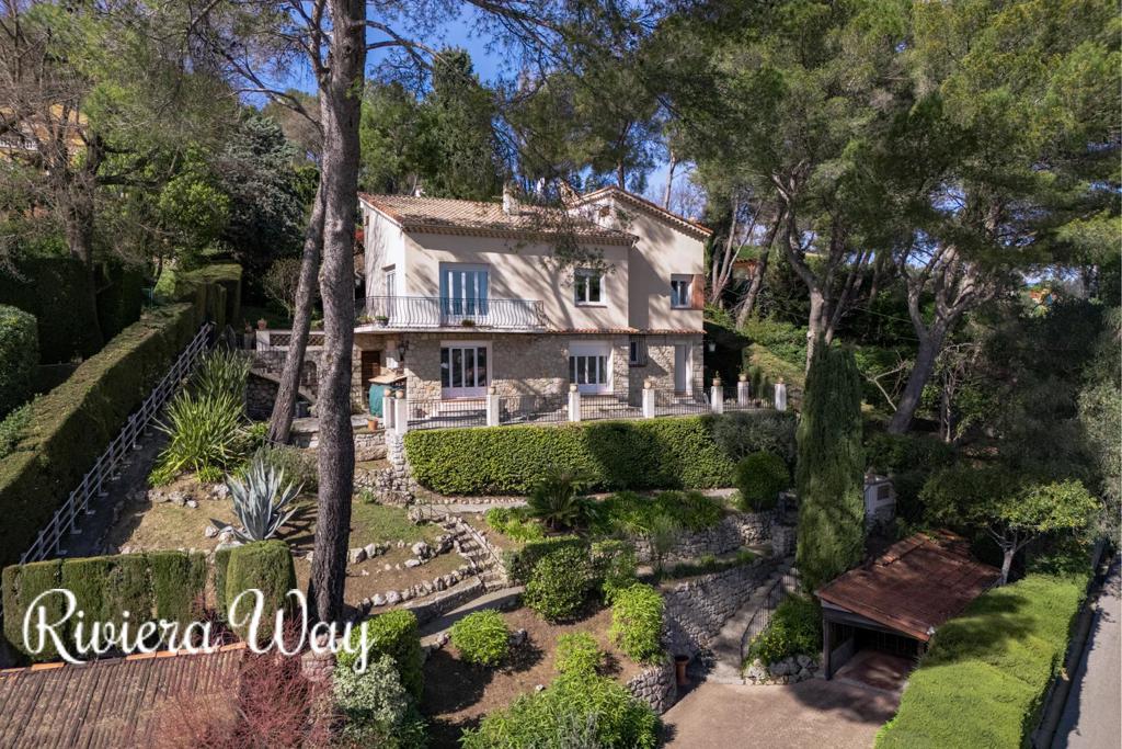 5 room villa in Mougins, photo #1, listing #105818790