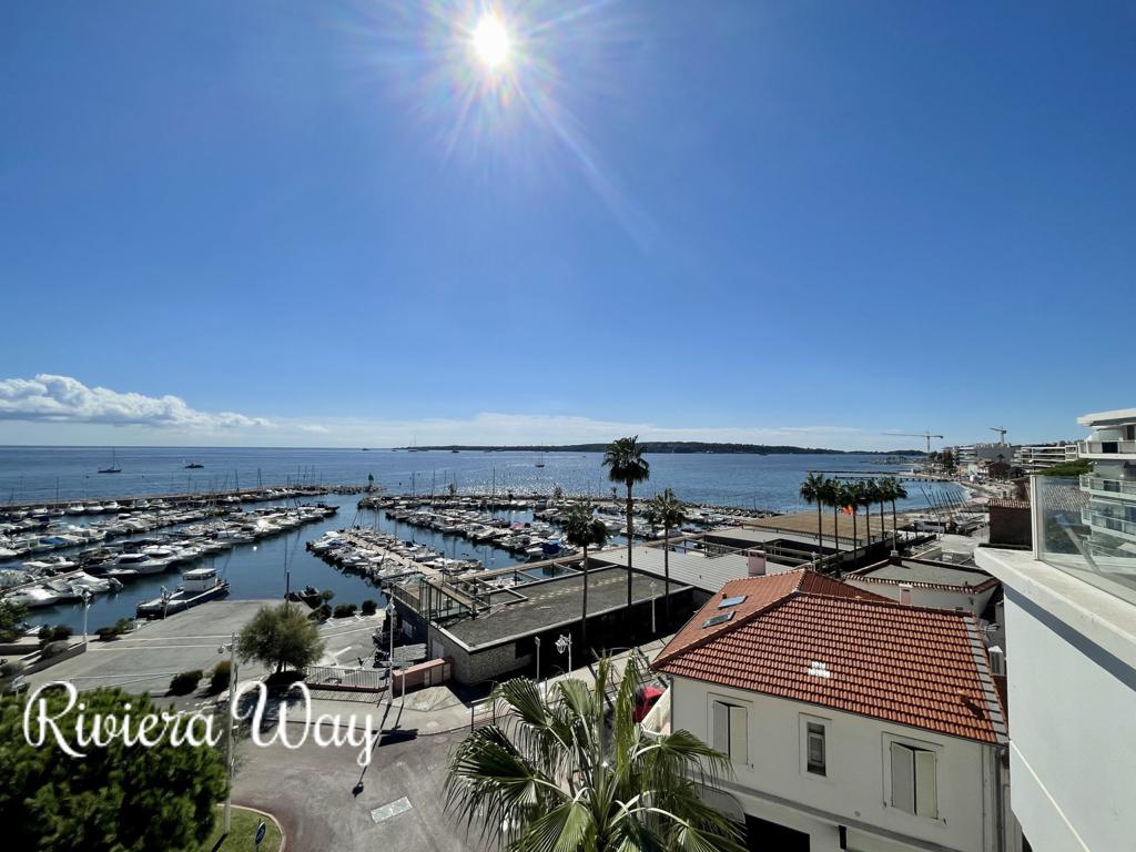 8 room apartment in Cannes, photo #2, listing #90988086