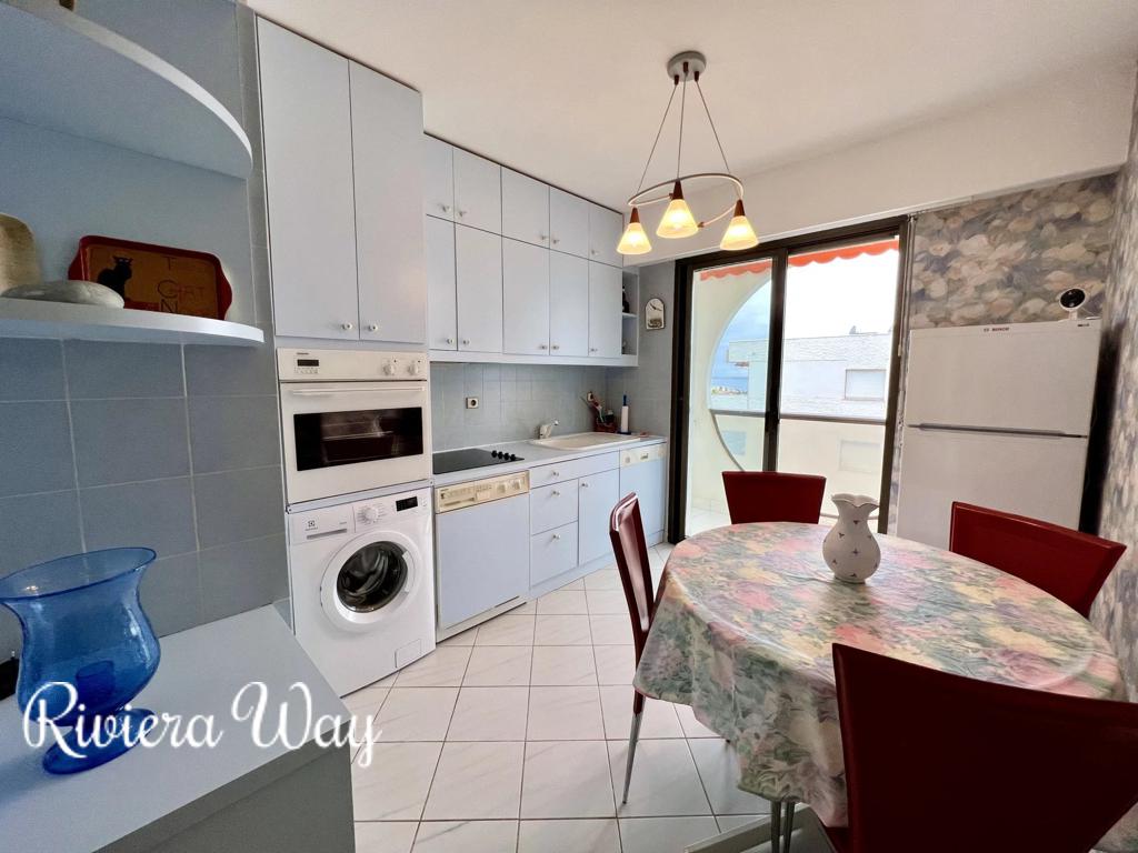 3 room apartment in Antibes, photo #2, listing #103975536