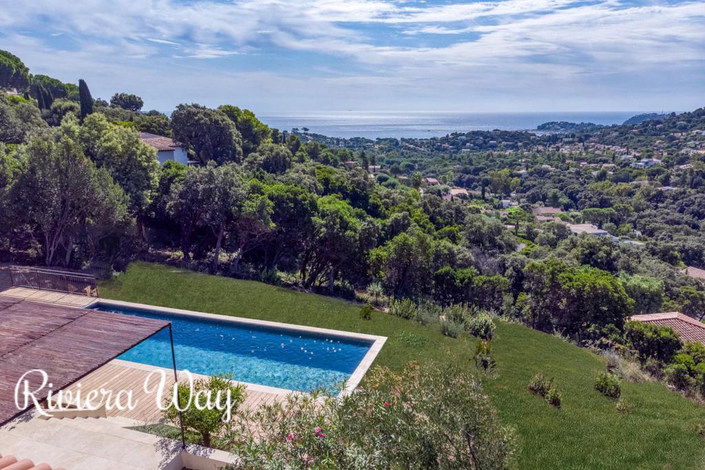 6 room villa in Cavalaire-sur-Mer, photo #8, listing #100557366