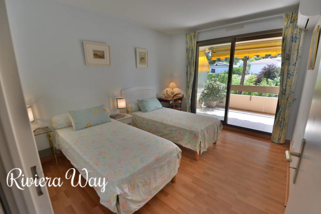 3 room apartment in Juan-les-Pins, photo #8, listing #95630220