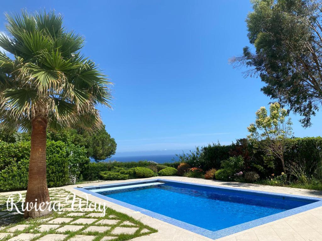 Villa in Villeneuve-Loubet, 310 m², photo #2, listing #106115478