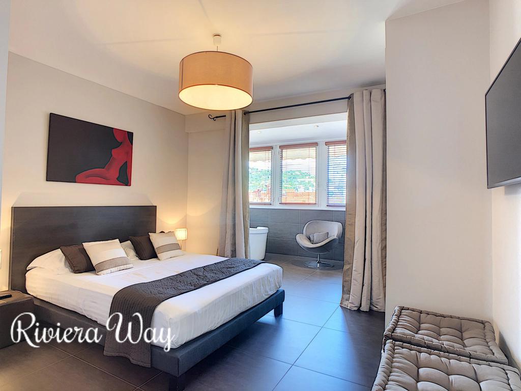 4 room apartment in Cannes, photo #8, listing #103766460
