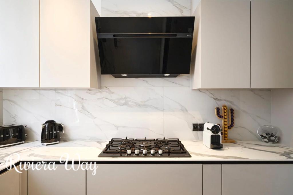 7 room villa in Le Cannet, photo #6, listing #103257000