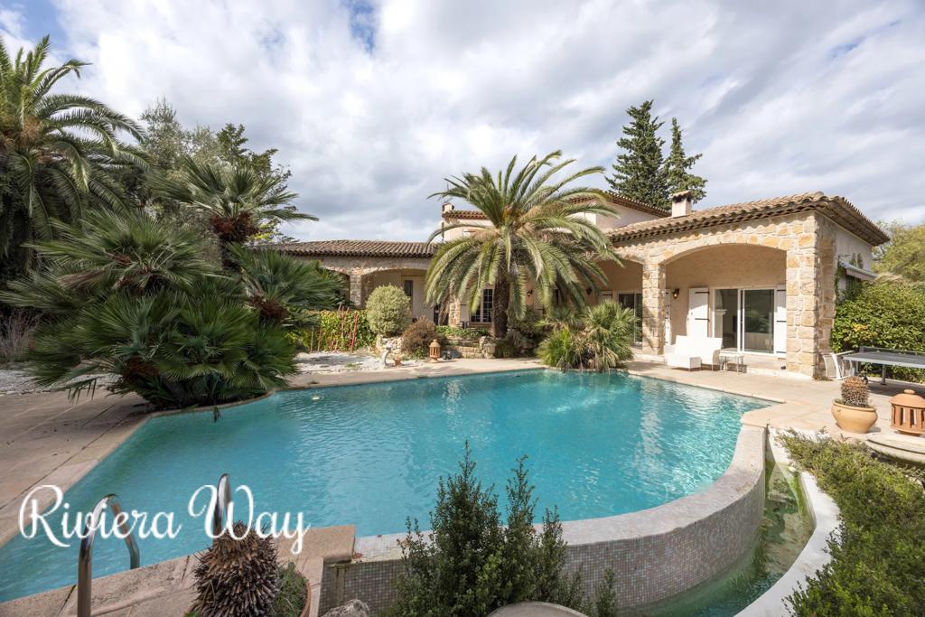 6 room villa in Mougins, photo #1, listing #107177154