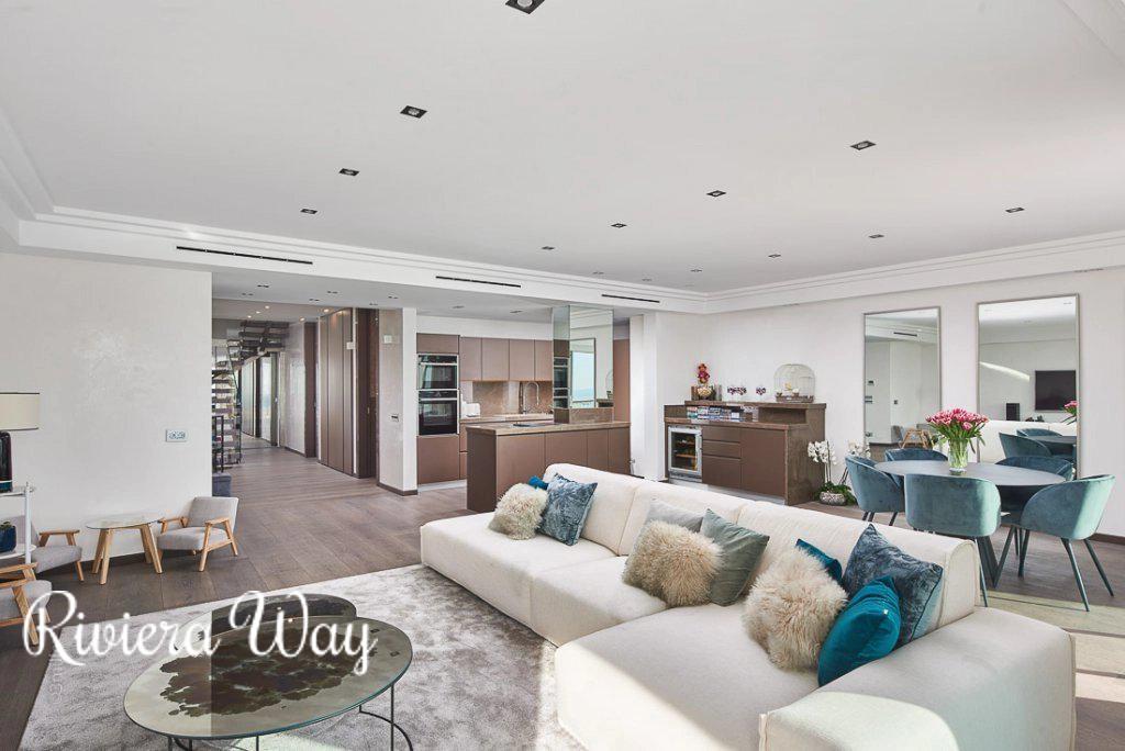 4 room apartment in Cannes, photo #6, listing #103020960