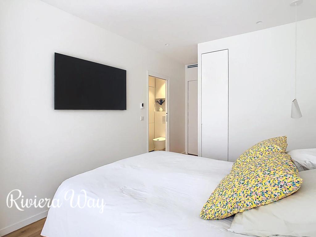 3 room apartment in Cannes, photo #8, listing #103031880