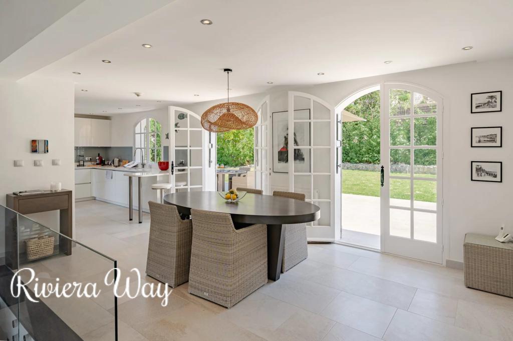 7 room villa in Mandelieu-la-Napoule, photo #8, listing #107102310