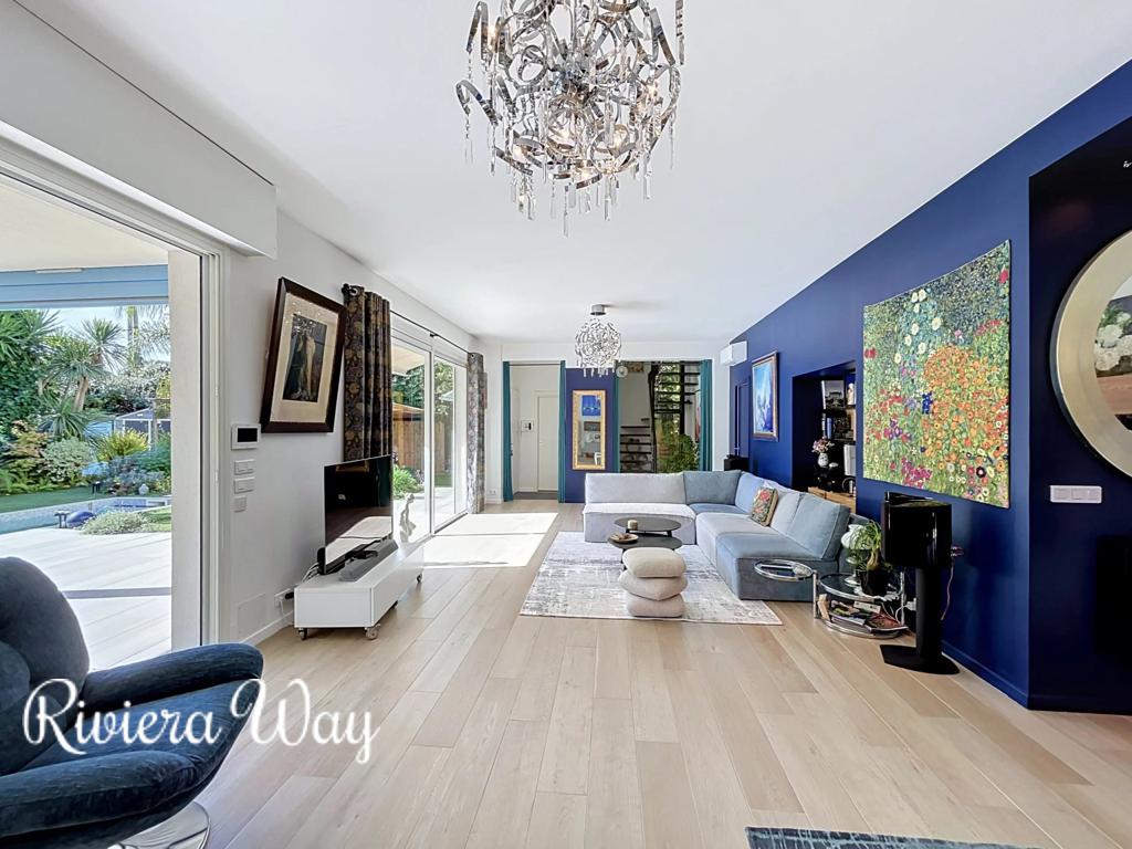 6 room villa in Cap d'Antibes, photo #9, listing #107118396
