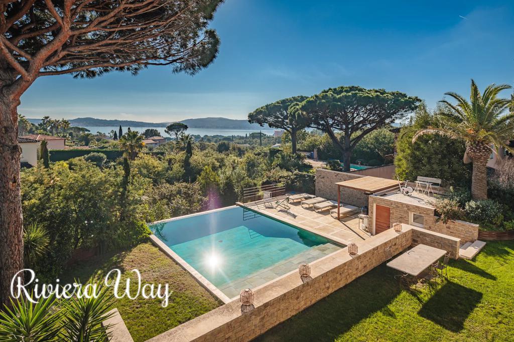 7 room villa in Grimaud, photo #4, listing #104480376