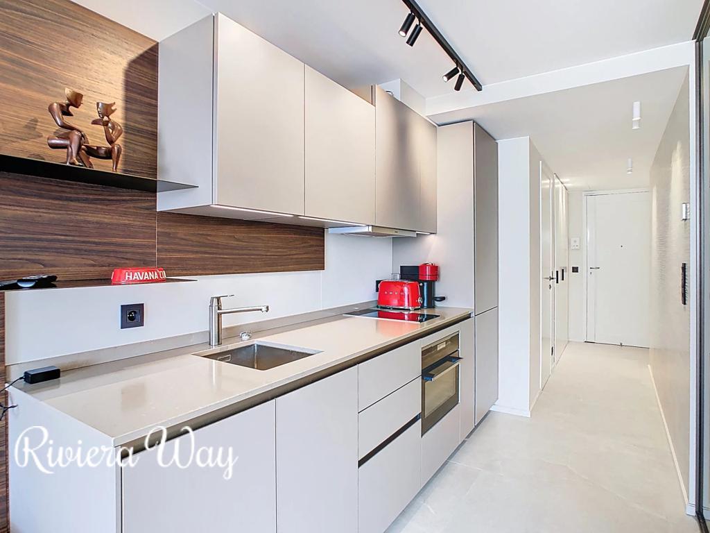2 room apartment in Boulevard de la Croisette, photo #7, listing #102704532
