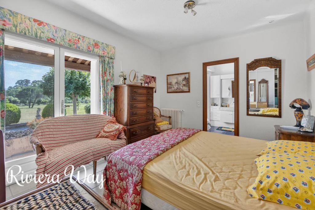 12 room villa in Puget-sur-Argens, photo #7, listing #106454880