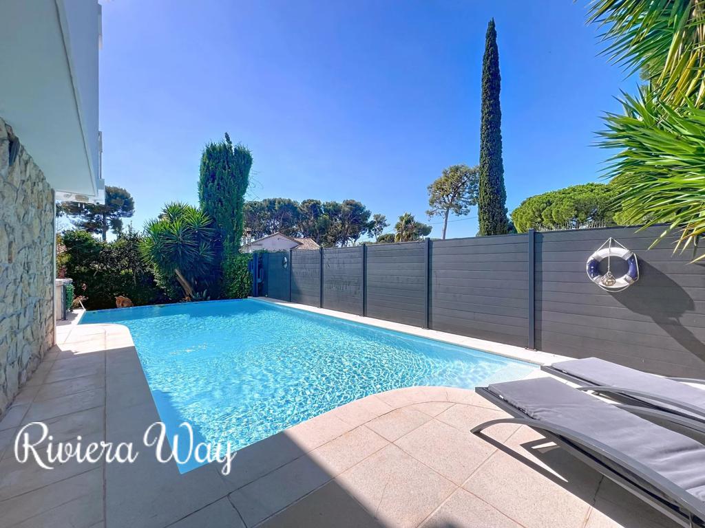 5 room villa in Cap d'Antibes, photo #10, listing #104095110