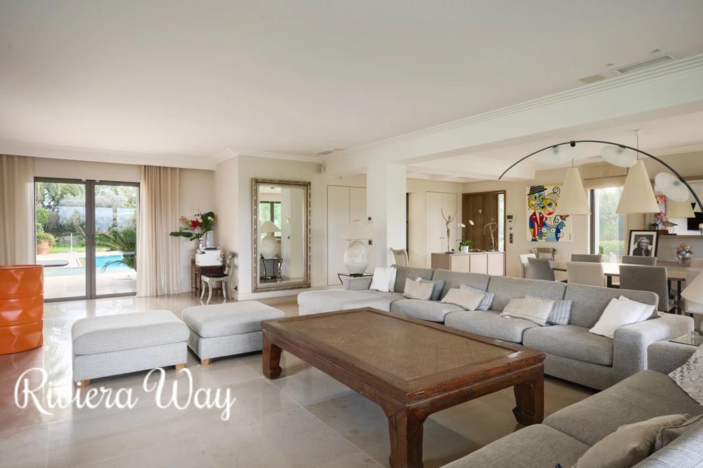 8 room villa in Saint-Tropez, photo #7, listing #106013628