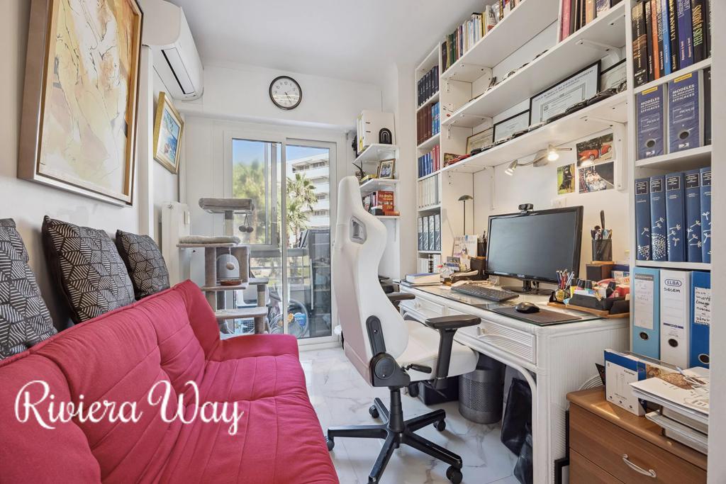 3 room apartment in Cagnes-sur-Mer, photo #4, listing #103435542