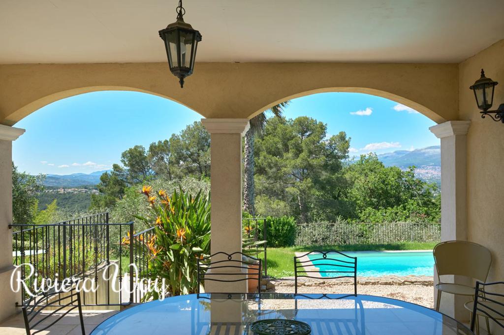 7 room villa in Mougins, photo #3, listing #99702960