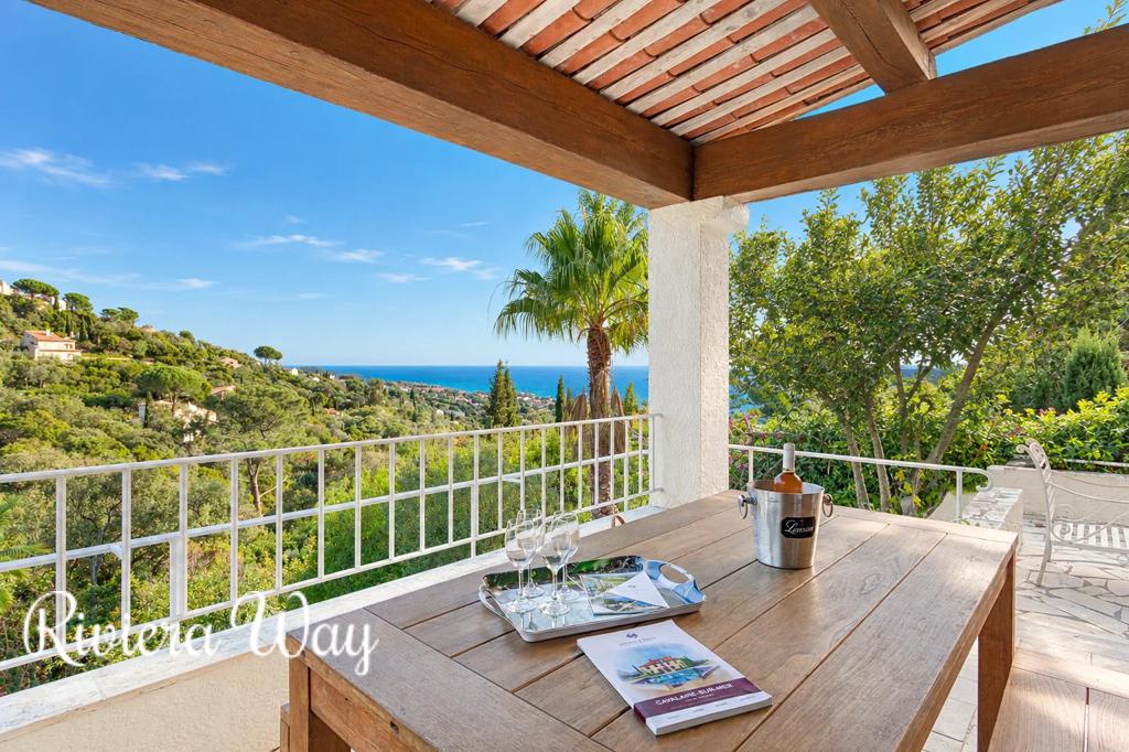 6 room villa in La Croix-Valmer, photo #8, listing #98233002