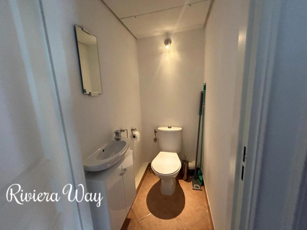 2 room apartment in Juan-les-Pins, photo #10, listing #106127574