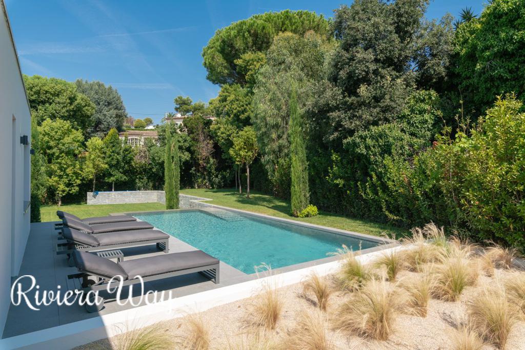 6 room villa in Cannes, photo #3, listing #78859200