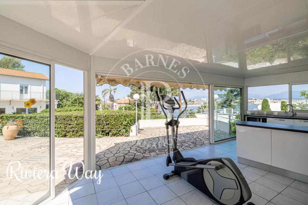 6 room villa in Cap d'Antibes, photo #4, listing #95214042