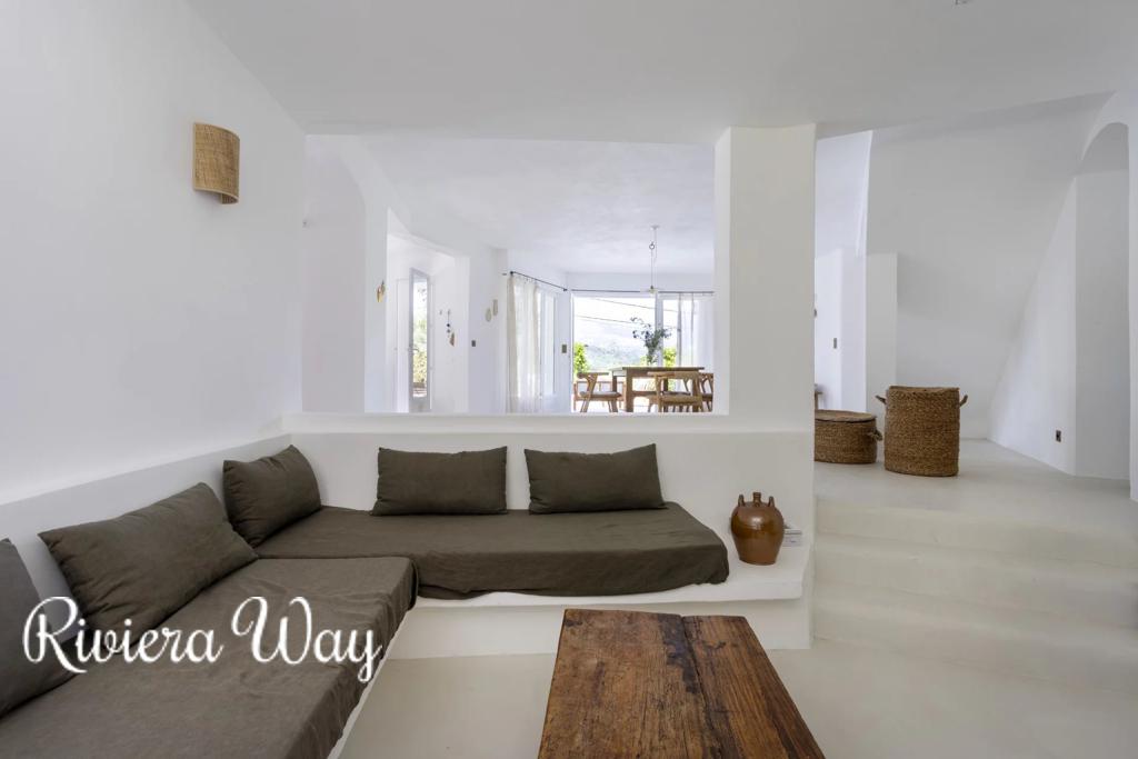7 room villa in Roquefort-les-Pins, photo #4, listing #104290326