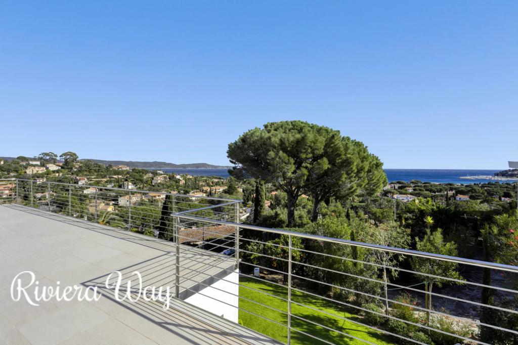 7 room villa in Cavalaire-sur-Mer, photo #9, listing #93783480