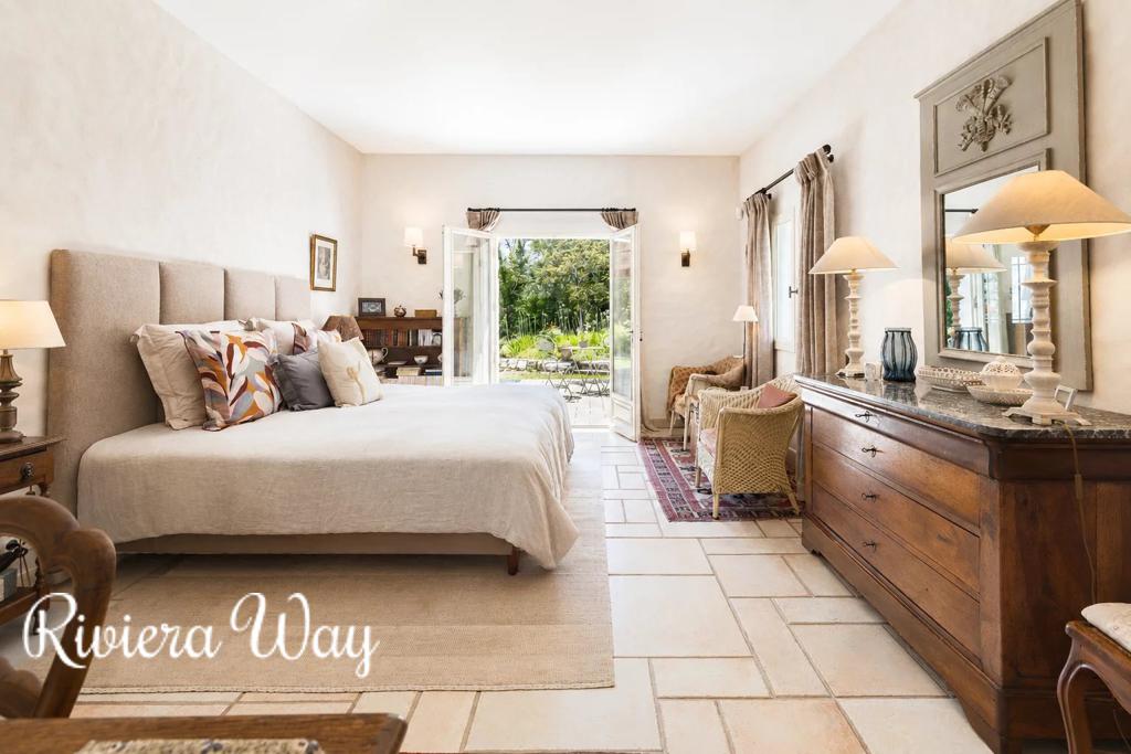 9 room villa in Le Rouret, photo #9, listing #106503558