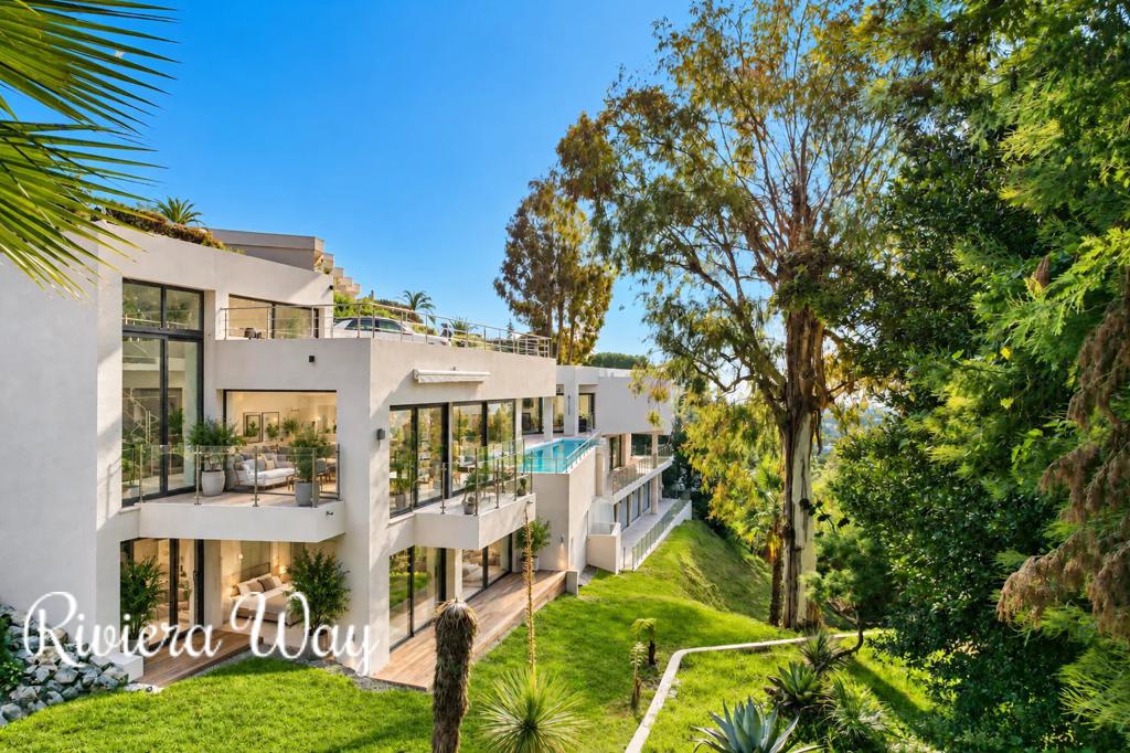 11 room villa in Cannes, photo #2, listing #102099228