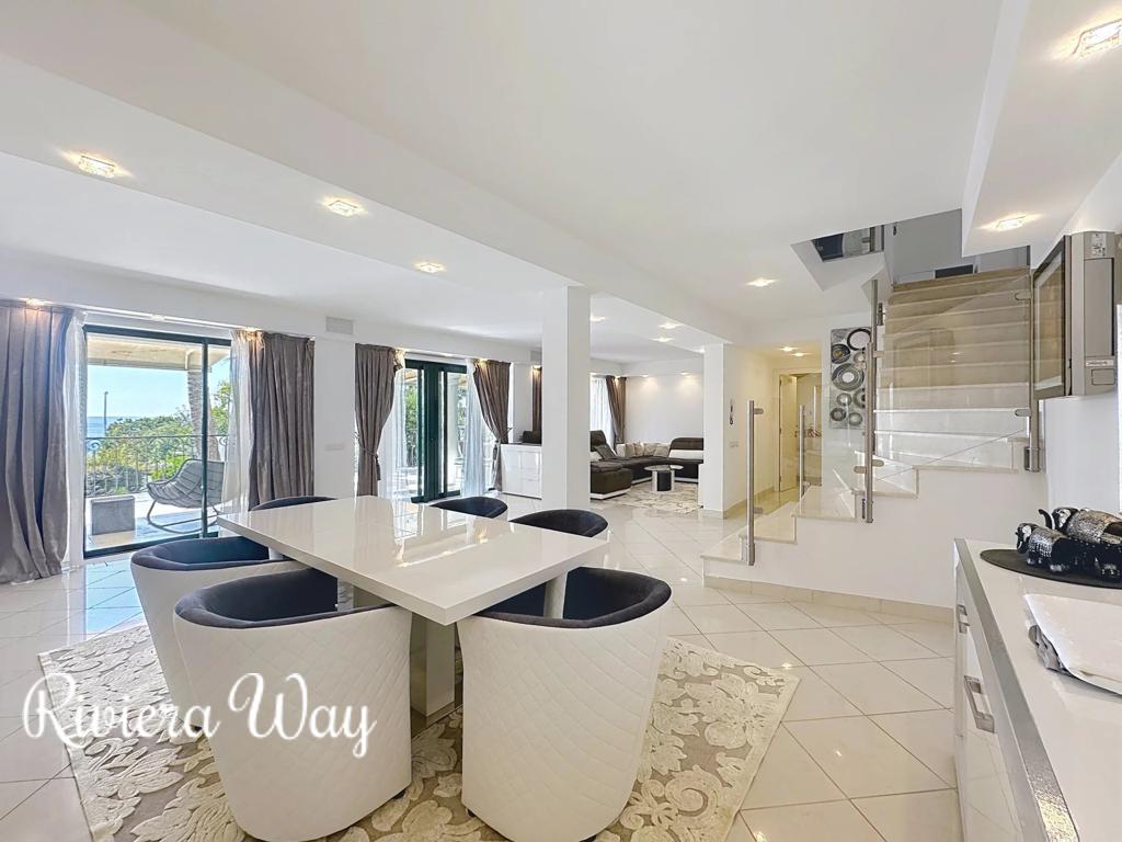 7 room villa in Cannes, photo #5, listing #103928286