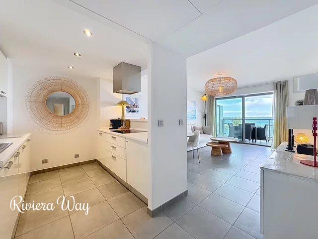 2 room apartment in Antibes, photo #6, listing #105717276