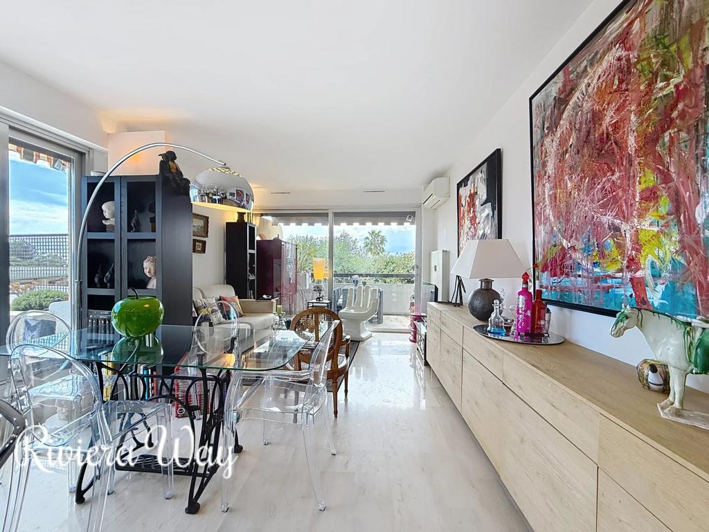 3 room apartment in Le Cannet, photo #7, listing #102995676