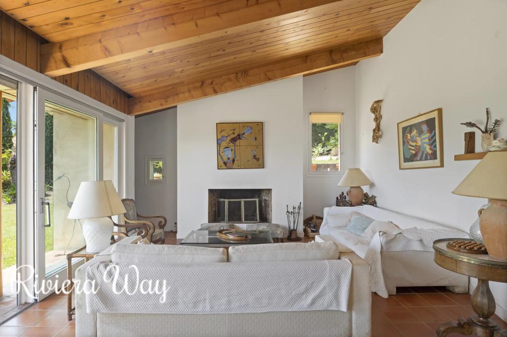 9 room villa in Rayol-Canadel-sur-Mer, 286 m², photo #9, listing #104026020