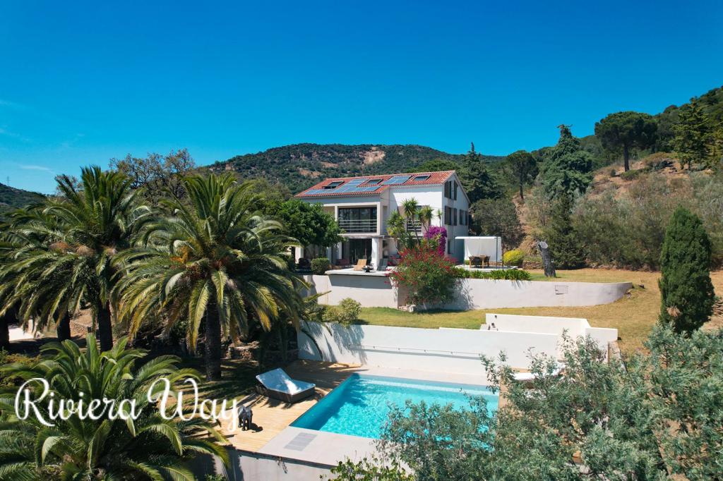 7 room villa in Bormes-les-Mimosas, photo #6, listing #94180548
